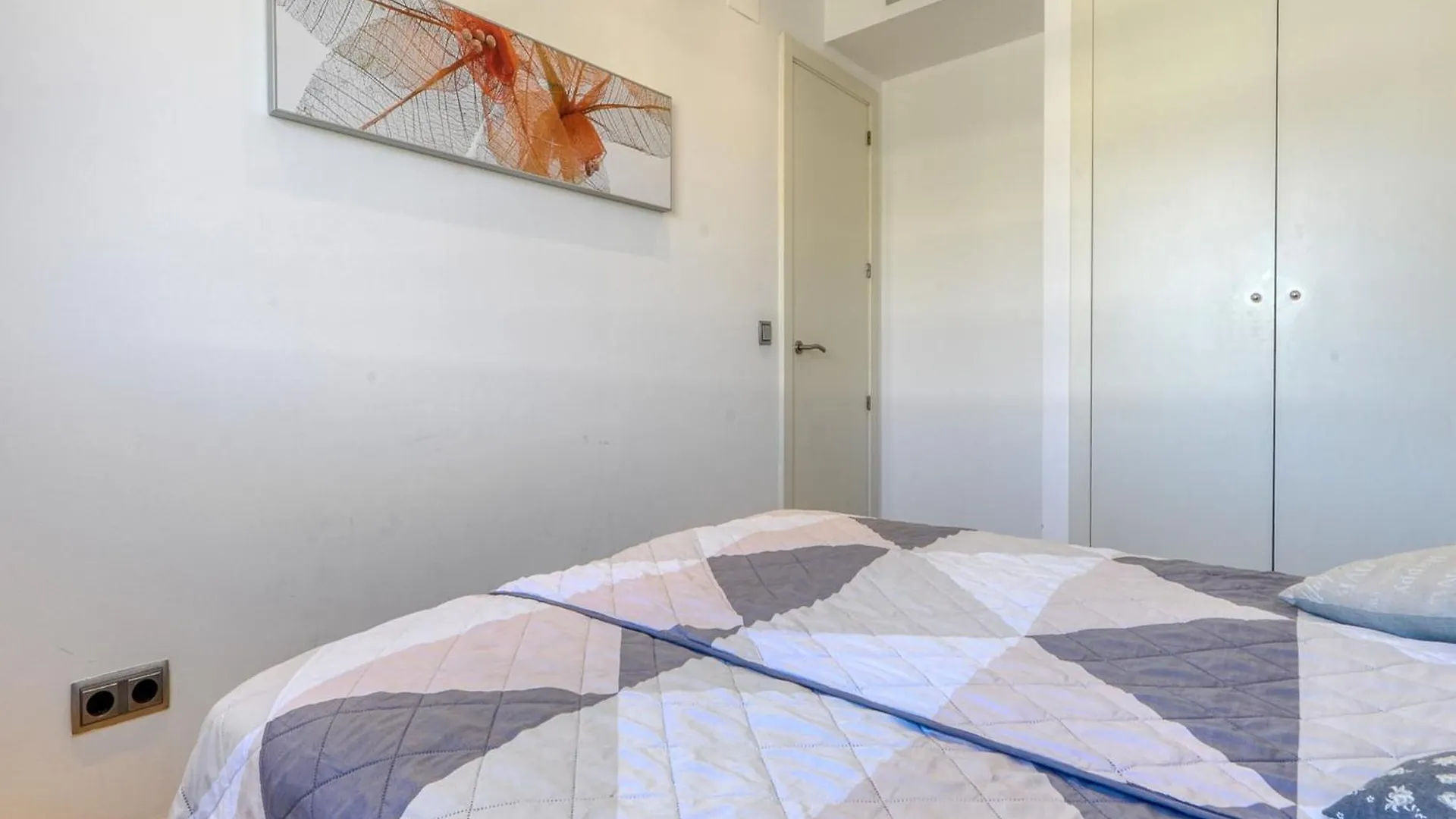 רוזס Pretty Apartment With Balcony ספרד