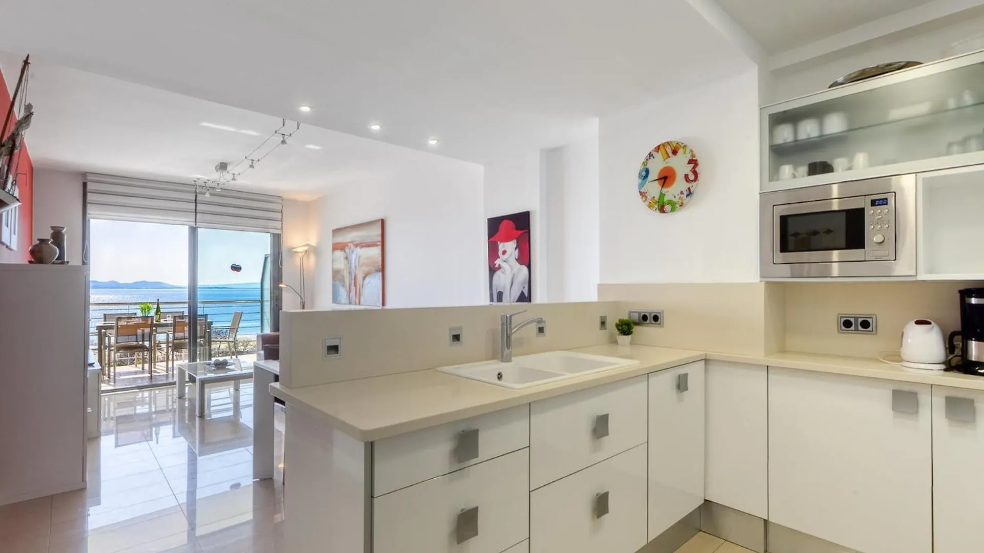 Pretty Apartment With Balcony Rosas