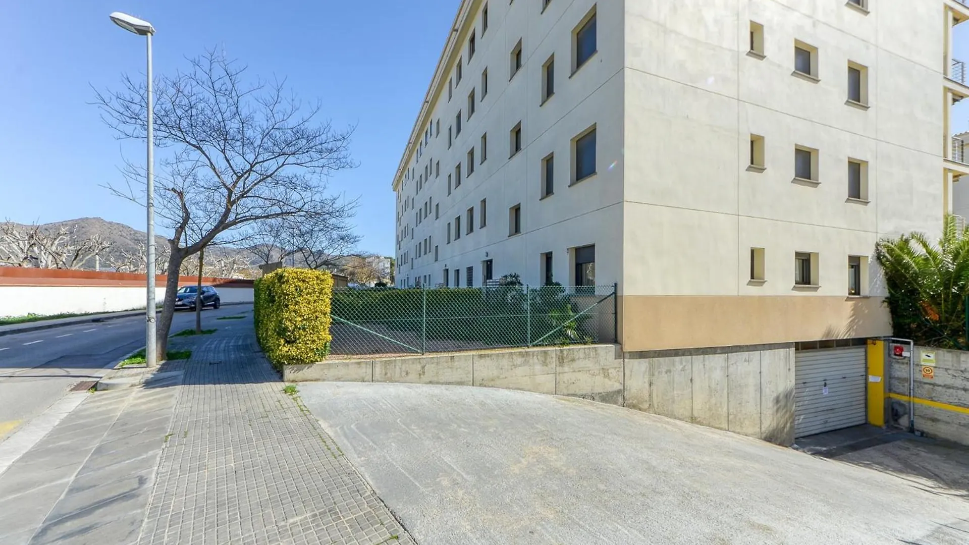 רוזס Pretty Apartment With Balcony