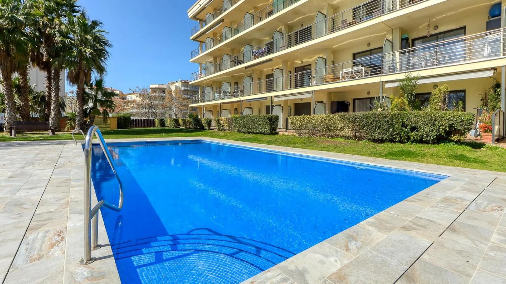 רוזס Pretty Apartment With Balcony